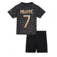 Maglie da calcio Paris Saint-Germain Kylian Mbappe #7 Terza Maglia Bambino 2023-24 Manica Corta (+ Pantaloni corti)